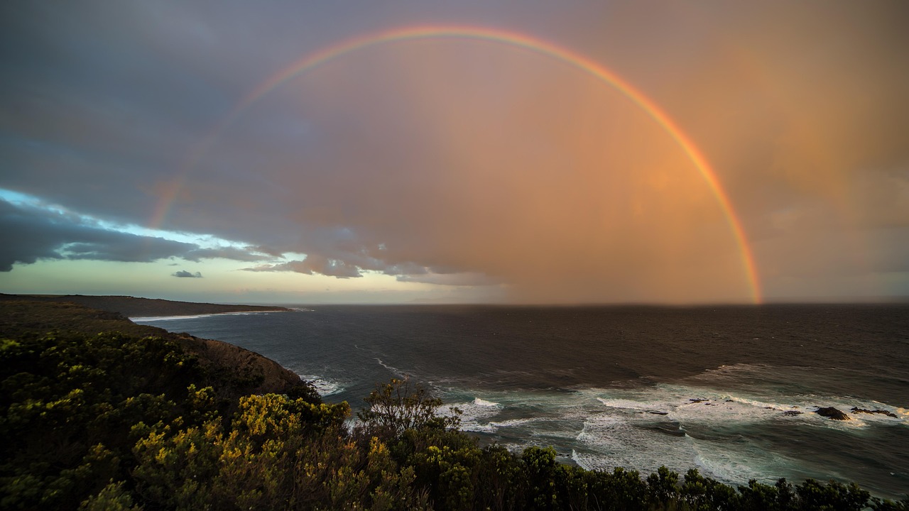 Adults-only retreats in Big Sur offer unmatched views of the dramatic Pacific coastline.