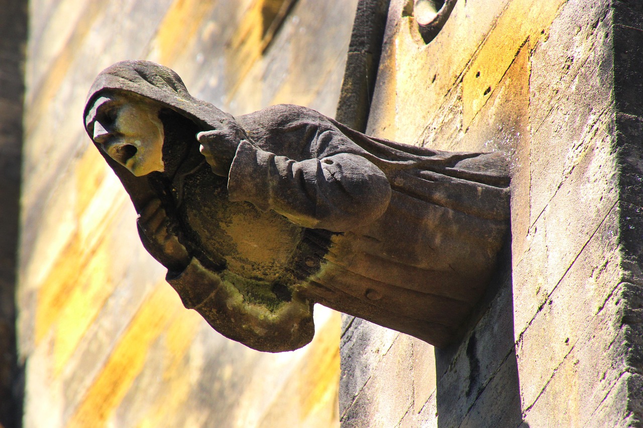 Beyond the flights, DEN is famous for its 'resident' gargoyles and mysterious legends.