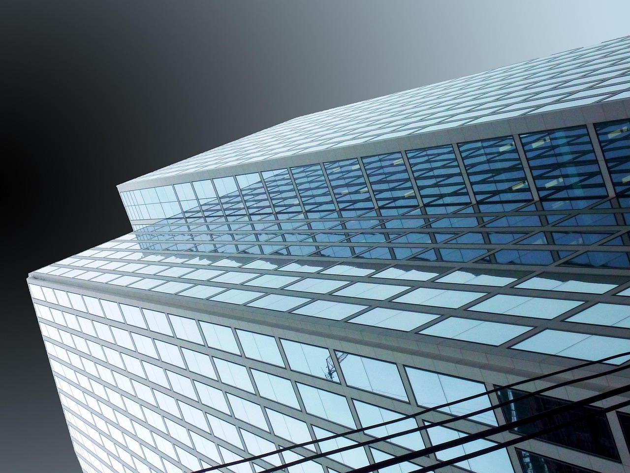 Since 2023, the Golden Visa has shifted from real estate to professional venture capital and investment funds.