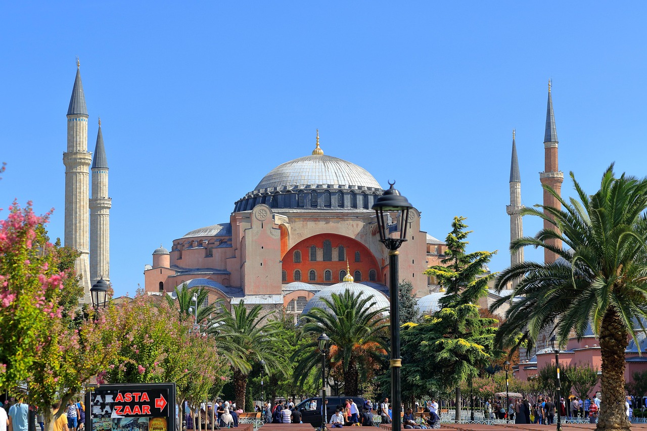In Sultanahmet, dining spaces offer unparalleled views of the world's most iconic Byzantine and Ottoman landmarks.