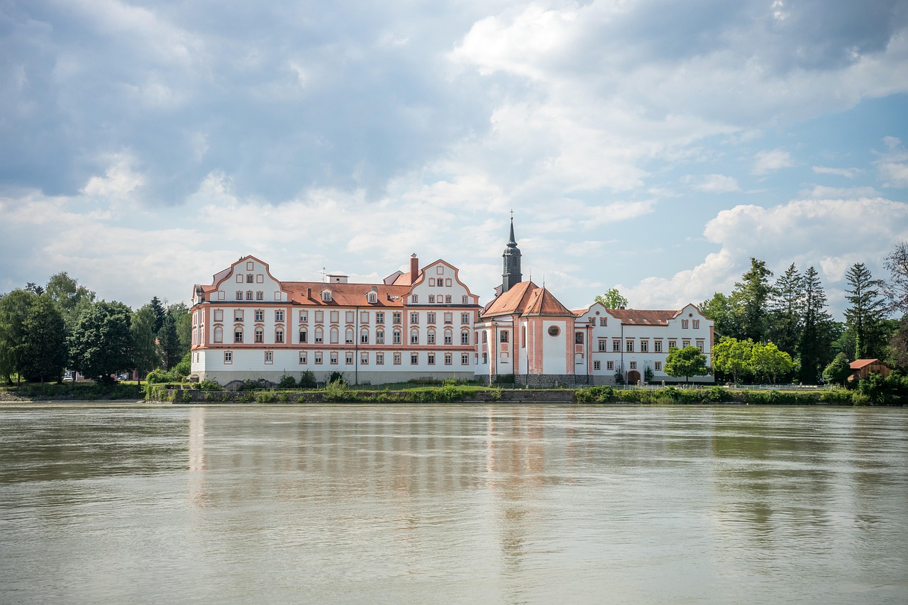 The Stein Inn offers a historic setting for enjoying seafood caught just hours before in Loch Bay.