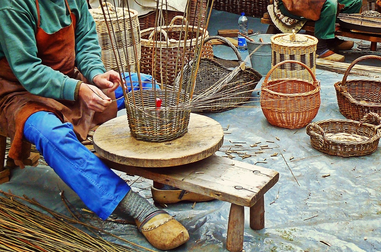 Tactile activities like basket weaving help guests ground themselves in the present moment.